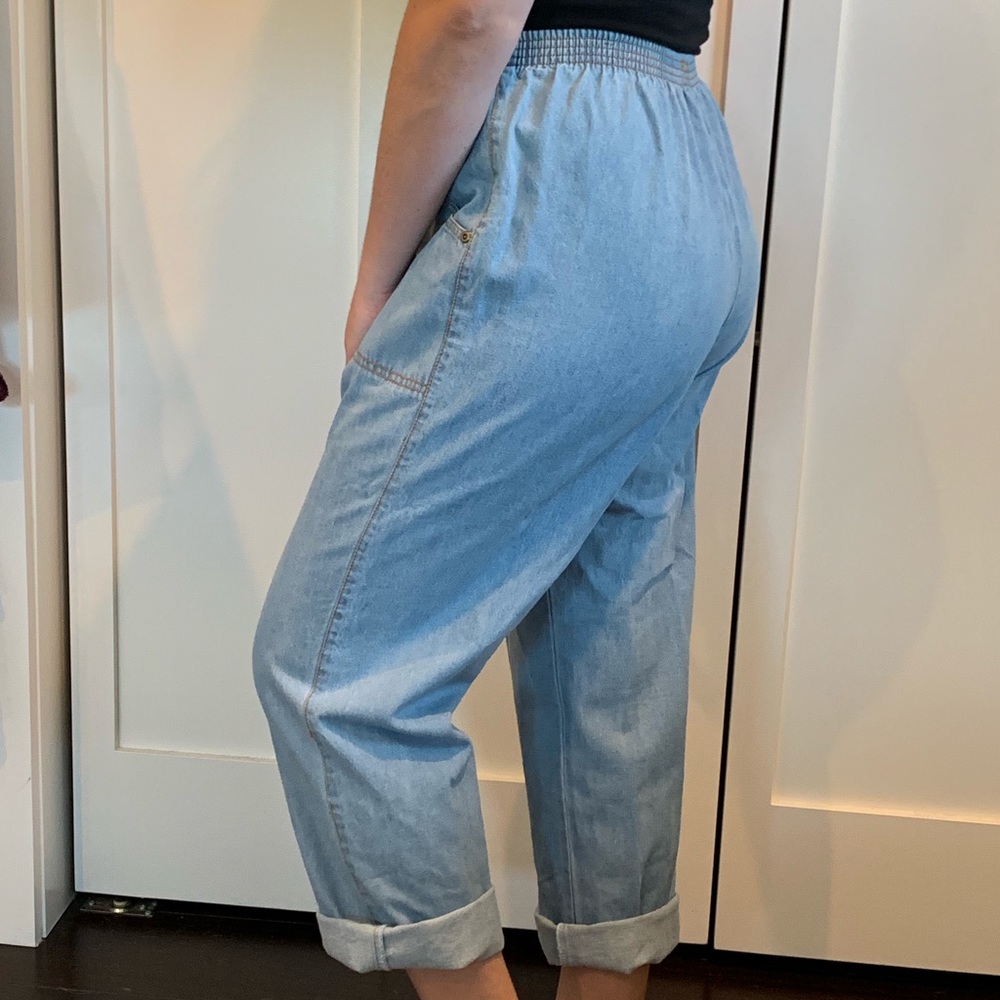 Vintage high waisted jeans!
